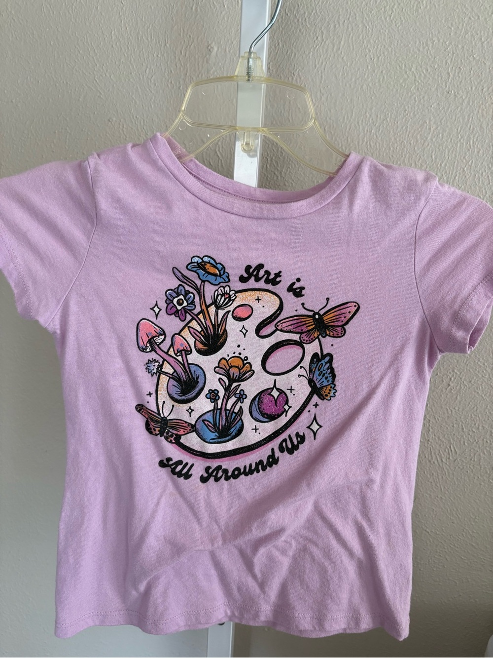 Old Navy Lavender Graphic Tee with Nature & Butterfly Design Child Size 6-7